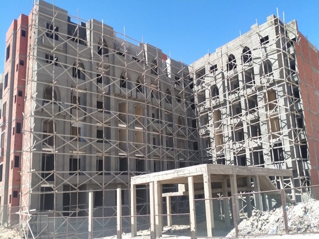 55 Moon Hills Palace