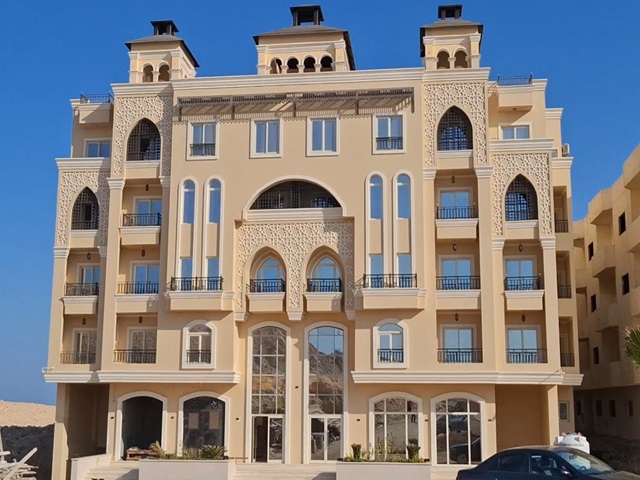 66 Moon Hills Palace